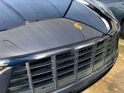 Used 2017 Porsche Macan image 26