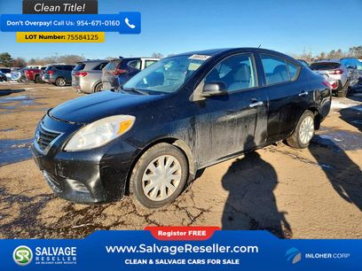 Used 2014 Nissan Versa SV