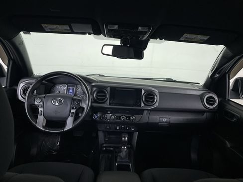 Used 2019 Toyota Tacoma TRD Off-Road image 29