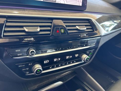 Used 2022 BMW 540i xDrive w/ M Sport Package image 47