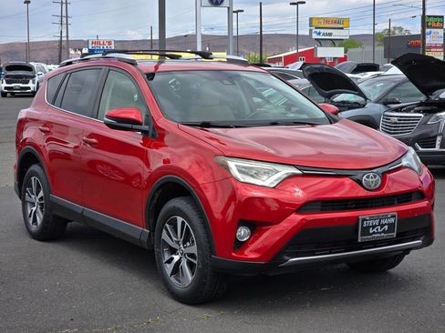 Used 2016 Toyota RAV4 XLE w/ Convenience Package AWD/4WD image 7