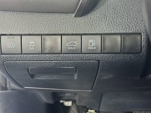 Certified 2024 Toyota Camry SE w/ Blackout Package (TMS) image 10