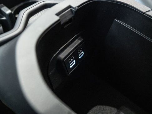 Used 2024 Toyota RAV4 LE image 29