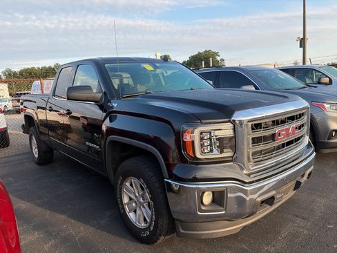 Used 2015 GMC Sierra 1500 SLE w/ SLE Value Package AWD/4WD image 3