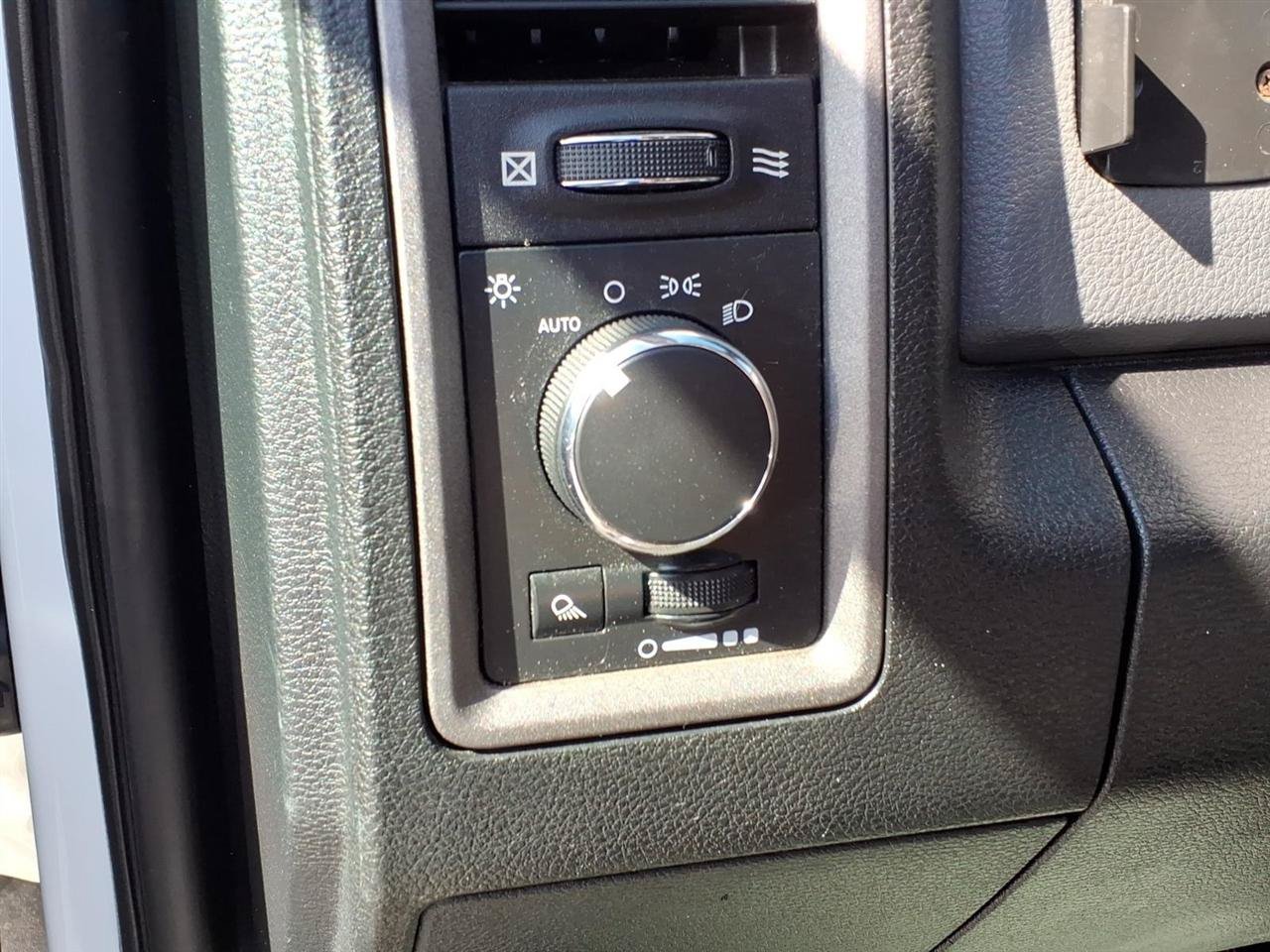 Used 2014 RAM 2500 Tradesman w/ Chrome Appearance Group AWD/4WD image 20