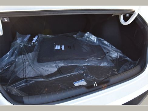 New 2026 Hyundai Elantra Limited image 13