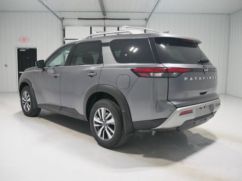 New 2025 Nissan Pathfinder SL image 7