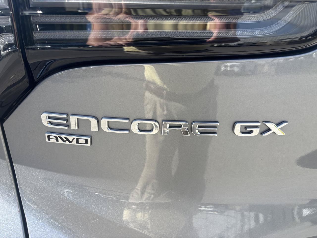 Used 2024 Buick Encore GX Avenir w/ Avenir Convenience Package AWD/4WD image 4
