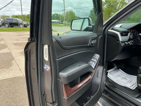 Used 2016 GMC Yukon SLT w/ Open Road Package AWD/4WD image 18