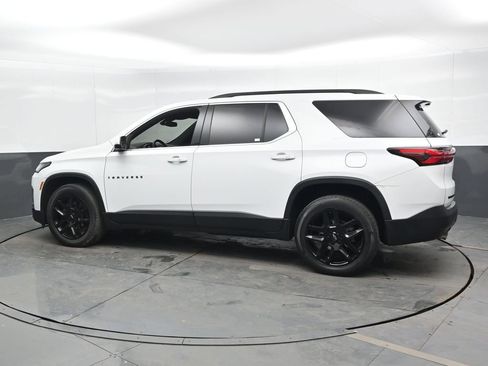 Used 2023 Chevrolet Traverse LT image 9