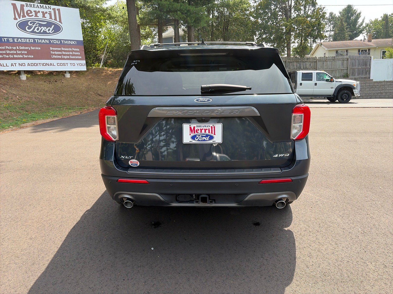 Used 2024 Ford Explorer XLT w/ Equipment Group 202A AWD/4WD image 5