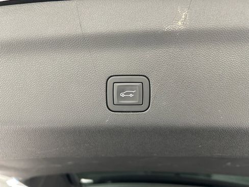 Used 2025 GMC Yukon AT4 Ultimate image 36