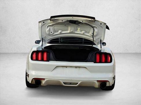 Used 2015 Ford Mustang Coupe RWD image 6
