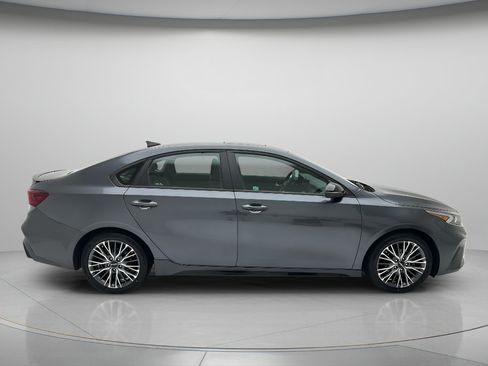 Used 2022 Kia Forte GT-Line w/ GT-Line Premium Package FWD image 6