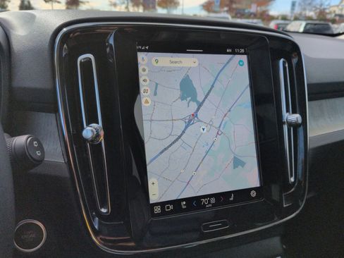 Certified 2024 Volvo XC40 B5 Ultimate w/ Protection Package Premier image 20