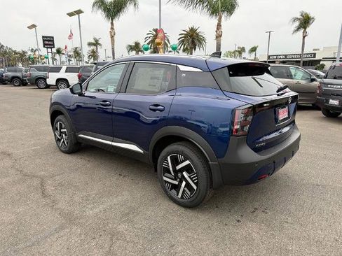 New 2026 Nissan Kicks SV FWD image 4