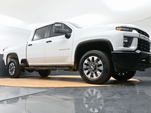 Used 2022 Chevrolet Silverado 2500 Custom w/ Custom Value Package image 43