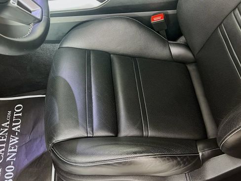 Certified 2023 Porsche Cayenne Turbo S AWD/4WD image 22