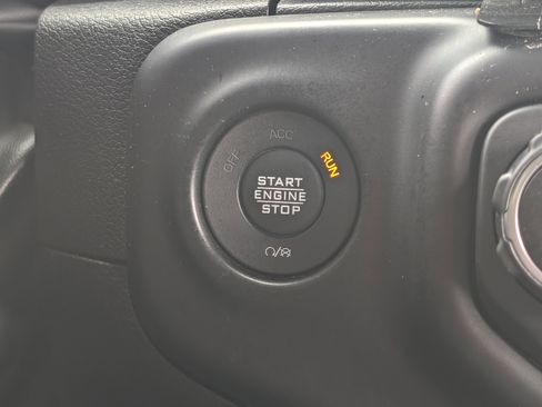 Used 2023 Jeep Wrangler Unlimited w/ Cold Weather Group AWD/4WD image 32