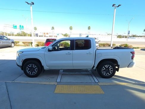 Used 2024 Nissan Frontier SL w/ Technology Package image 7