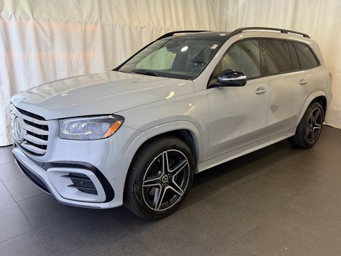 Used 2025 Mercedes-Benz GLS 450 4MATIC image 1