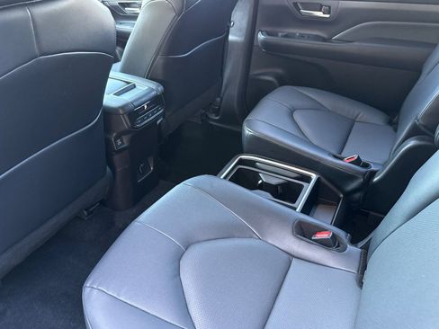 Certified 2025 Toyota Grand Highlander AWD image 15