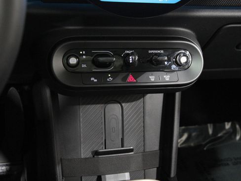 Certified 2025 MINI Cooper S image 14