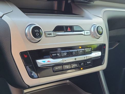 Used 2023 Ford Explorer XLT w/ Equipment Group 202A image 30