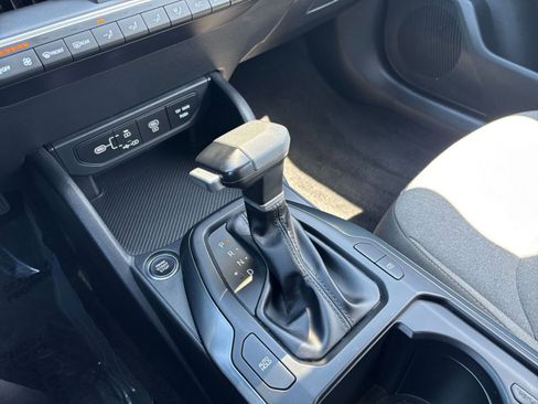 Used 2025 Kia K4 FWD image 40