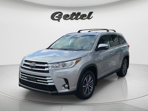 Used 2019 Toyota Highlander XLE image 1