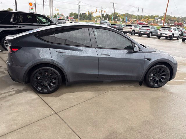 Used 2023 Tesla Model Y Long Range AWD/4WD image 7