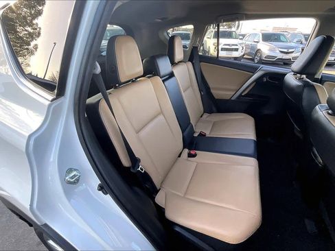 Used 2017 Toyota RAV4 Limited image 29