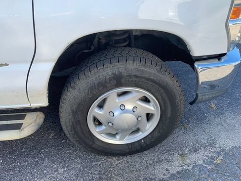 Used 2013 Ford E-250 and Econoline 250 w/ PWR Group RWD image 33