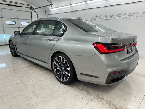 Used 2021 BMW 750i xDrive w/ Executive Package AWD/4WD image 9