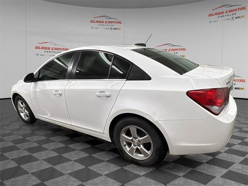 Used 2016 Chevrolet Cruze LT w/ Technology Package image 5