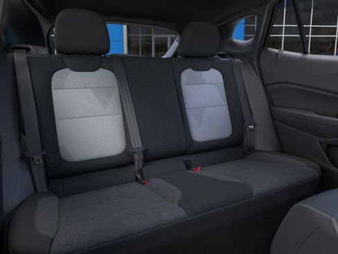 New 2026 Chevrolet Trax RS w/ Sunroof Package FWD image 17
