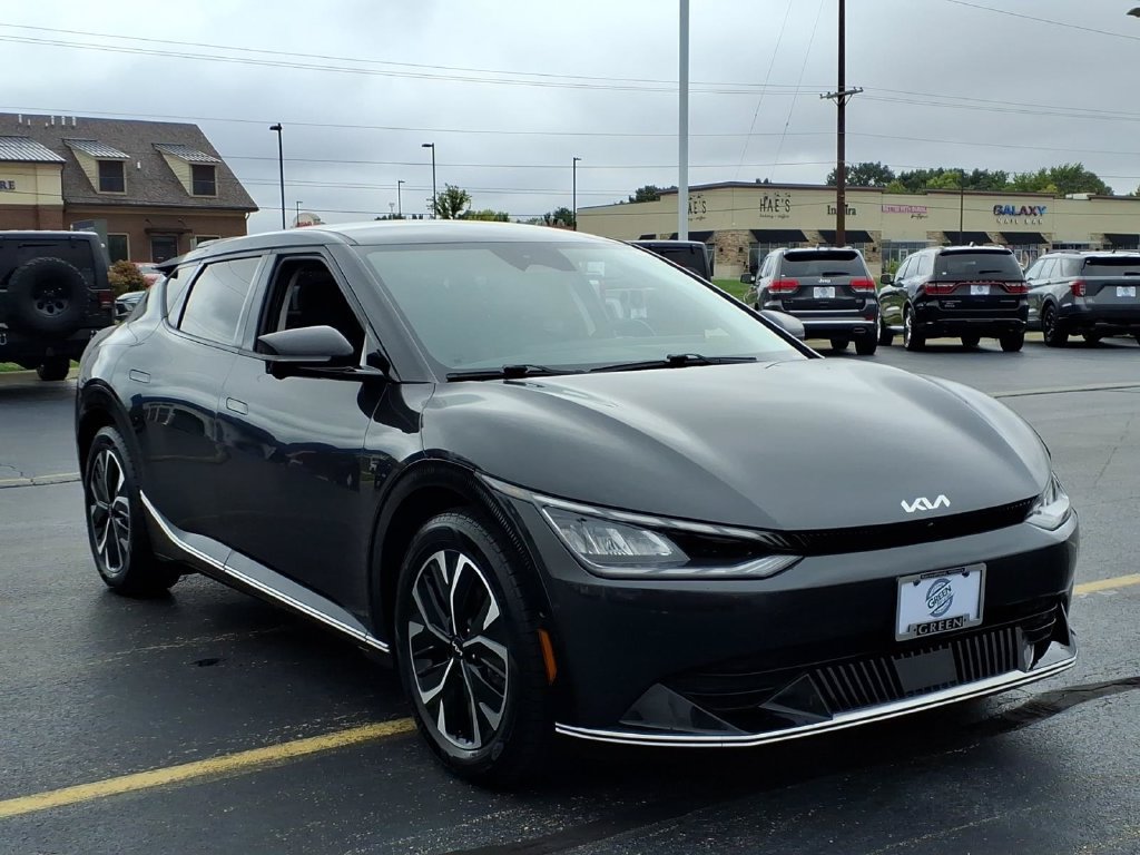 Used 2022 Kia EV6 Wind w/ Wind Technology Package AWD/4WD image 1
