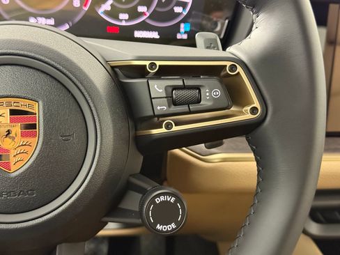Certified 2026 Porsche Cayenne AWD/4WD image 23