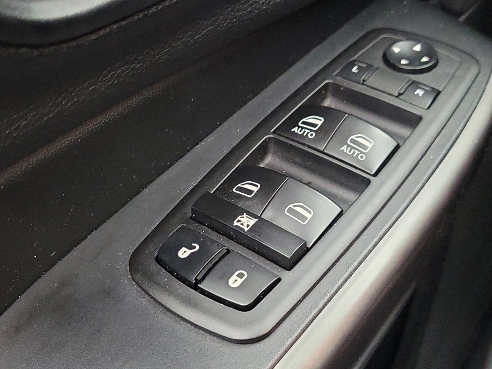 Used 2019 Jeep Cherokee Limited AWD/4WD image 27