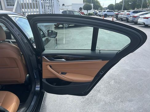 Used 2022 BMW 530i xDrive AWD/4WD image 24
