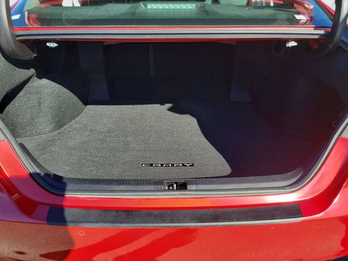 Used 2019 Toyota Camry XSE image 9