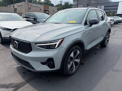 Used 2026 Volvo XC40 B5 Plus