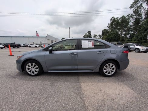 Used 2022 Toyota Corolla LE FWD image 5
