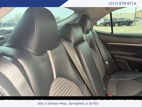 Used 2019 Toyota Camry SE image 50