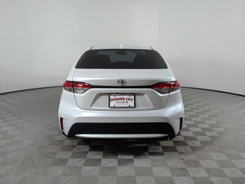 Used 2022 Toyota Corolla LE FWD image 4