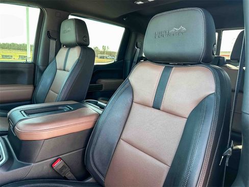 Used 2021 Chevrolet Silverado 1500 High Country image 14