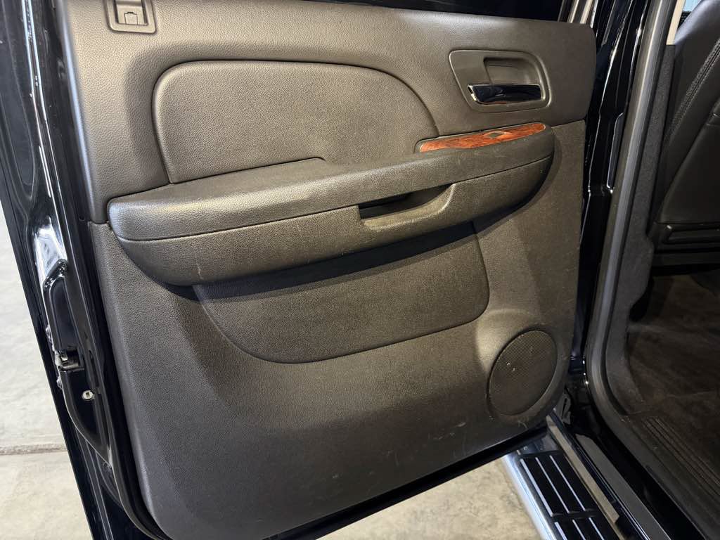Used 2013 GMC Sierra 2500 SLT w/ SLT Convenience Package AWD/4WD image 25