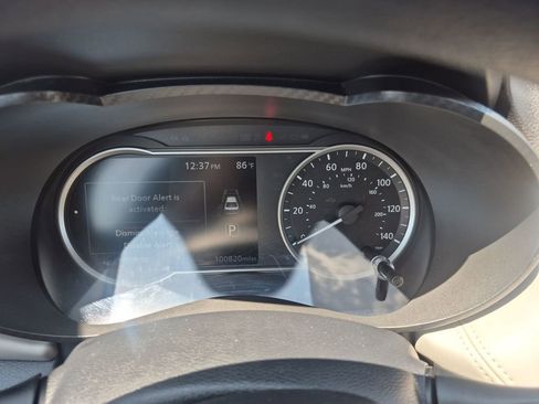 Used 2020 Nissan Versa SV FWD image 16
