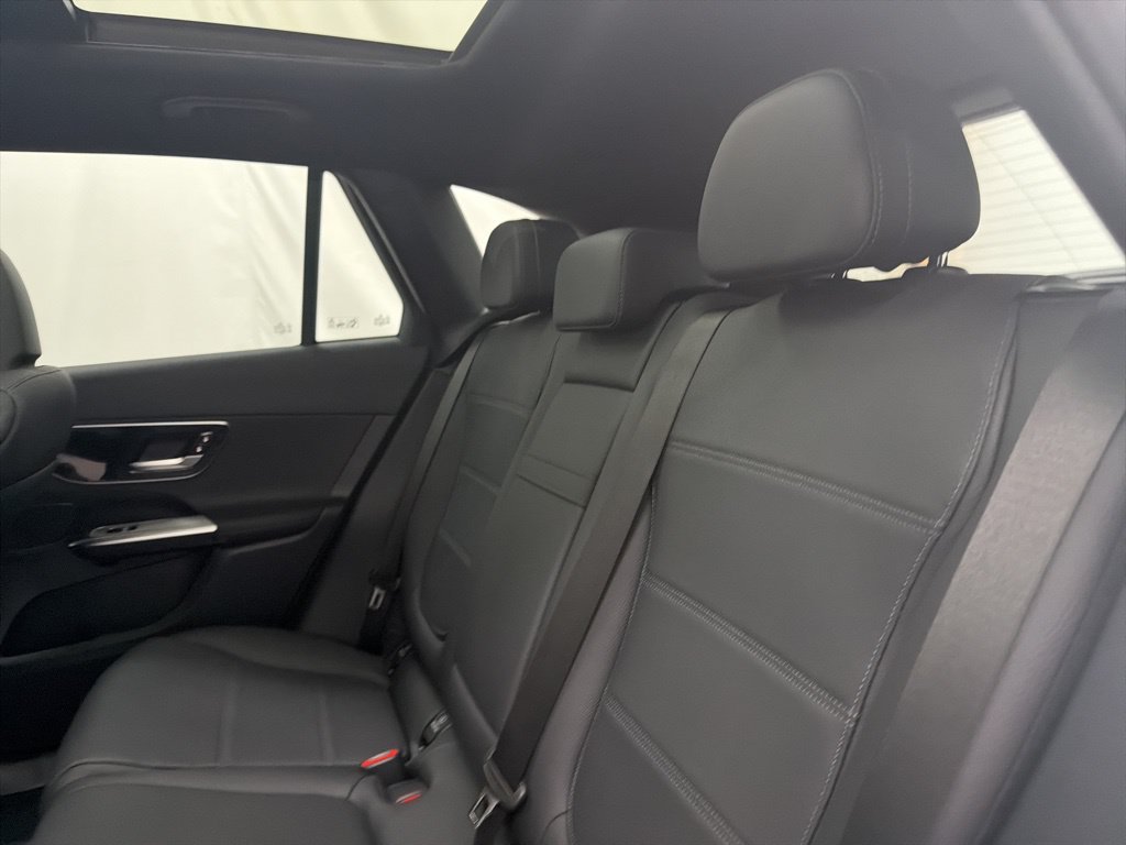 Used 2026 Mercedes-Benz GLC 300 4MATIC image 18