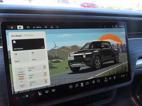 Used 2023 Rivian R1T Adventure AWD/4WD image 19